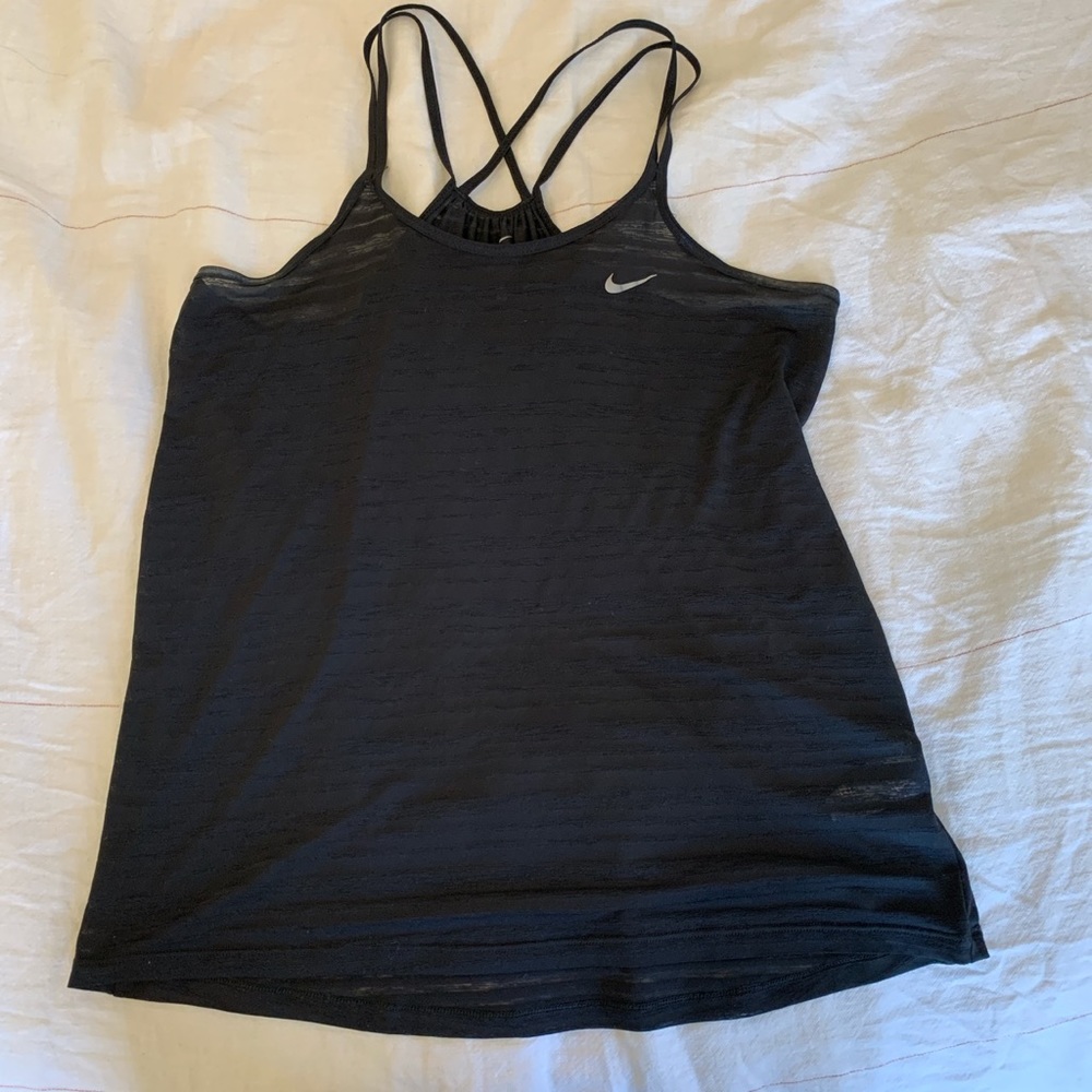 Nike light weight workout top